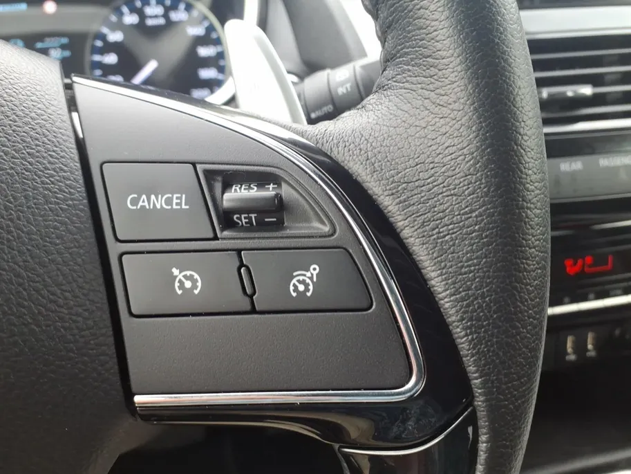 Mitsubishi Eclipse Cross 2.4 PHEV Intense+ Automaat | Navigatie | Trekhaak | Dealer onderhouden | Fabrieksganatie