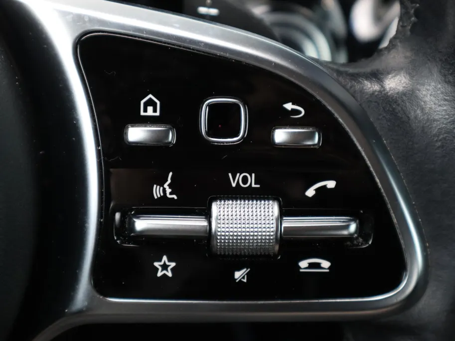 Mercedes-Benz EQA 250 Business Solution Luxury 67 kWh l Stoelverwarming l Achteruitrij camera l Ambiente lichtpakket l Memory