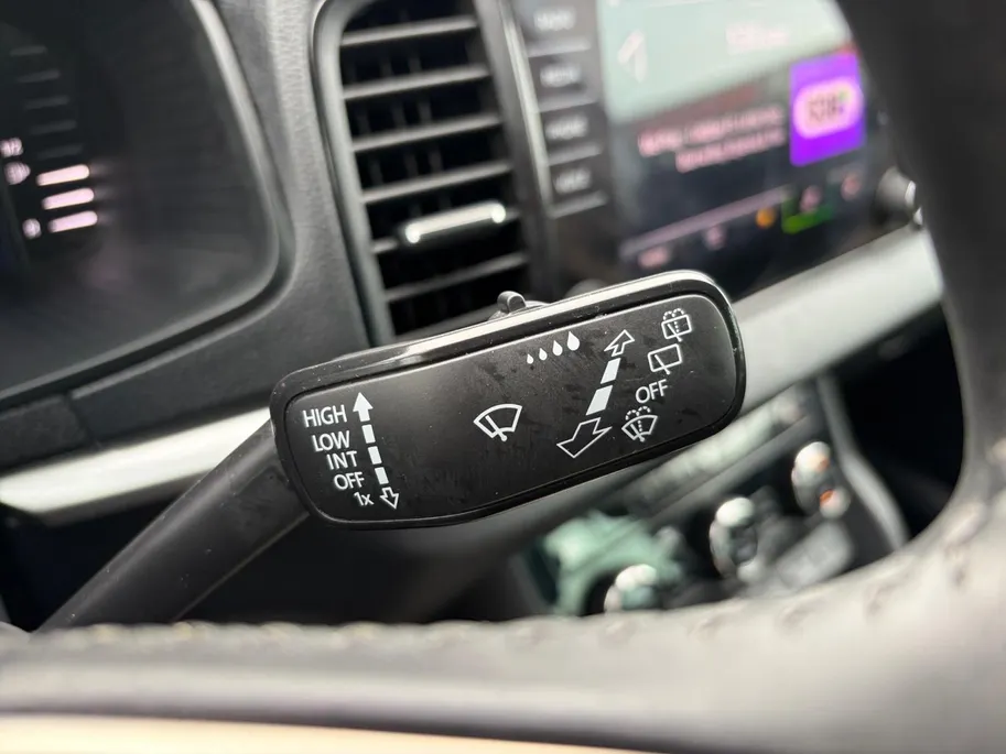 Škoda Karoq 1.5 TSI ACT Business Edition *Automaat*Navi via Carplay*Camera*Parkeersensoren*Climate Control*Keyless*Cruise Control*LM.Velgen*Zeer nette auto!