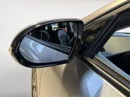 Kia Niro 1.6 GDi Hybrid DynamicLine | Apple Carplay / Android Auto | Navigatiesysteem | Licht + Regensensor | Parkeersensoren + Camera Achter | Climate Control | Cruise Control Adaptief | Rijstrooksensor + Correctie