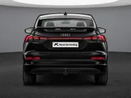 Audi Q4 Sportback e-tron Advanced edition 204 PK · Hemelbekleding zwarte stof · Lendensteunen · Trekhaak elek. wegklapbaar