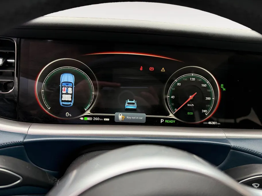 Voyah Free Flagship Edition 4WD 106 kWh | Full Option | 500 km rijbereik | Luchtvering | Stoelkoeling, -verwarming en -massage | Blackline exterieur & interieur |