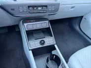 Hyundai Kona 1.6 GDI HEV Premium Sky | Schuif-/ kanteldak | Navigatie | Stoelverwarming & verkoeling | 360 camera | Apple Carplay/ Android auto | DEALER AUTO