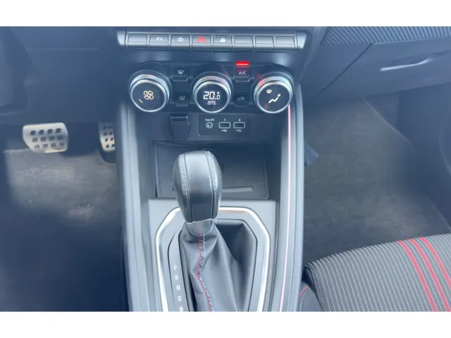 Renault Clio 1.6 E-Tech Hybrid 145 AUT R.S. Line | Navigatie | Climat Control | Parkeersensoren