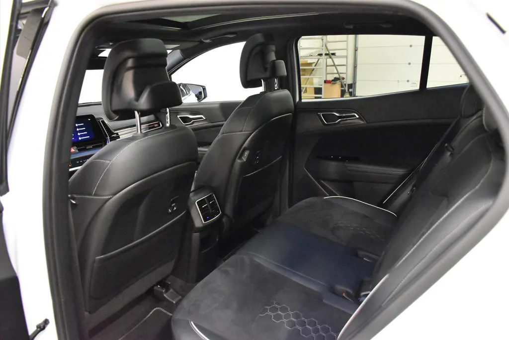 Kia Sportage 1.6 T-GDi 230pk Hybrid AT6 GT-Line. Weinig km!