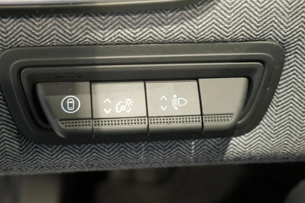 Renault Clio 1.6 E-Tech Full Hybrid 145 techno *Automaat*Navi+Camera*Climate*Parkeersensoren*Half Leer*Mooie Auto!