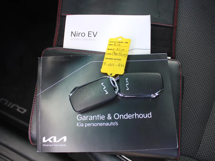 Kia e-Niro DynamicPlusLine 64 kWh | Schuif-/kantel dak | Cruise adapt.| Navi | 17' LM | Stuur-/stoelverwarming | Camera | Clima |