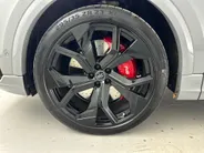 Audi RSQ8 4.0 TFSI RS Q8 Quattro | Panoramadak | Luchtvering | 23'' L.M. Velgen