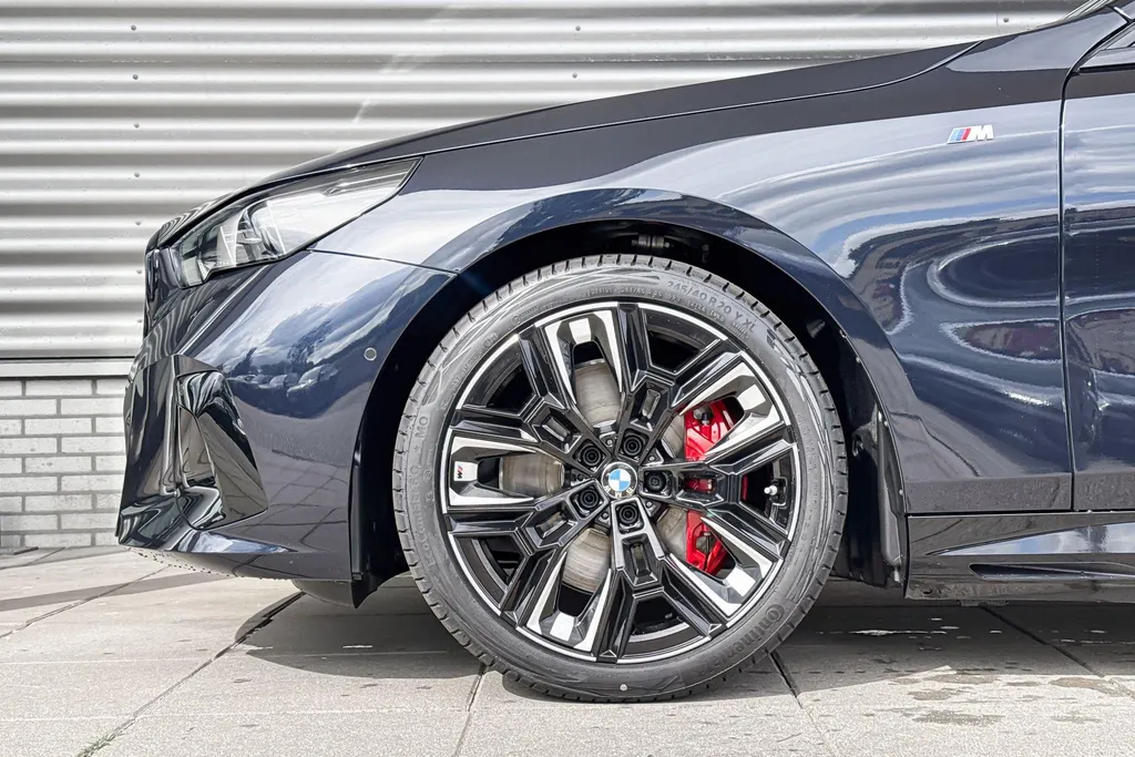 BMW i5 Sedan M60 xDrive 84 kWh