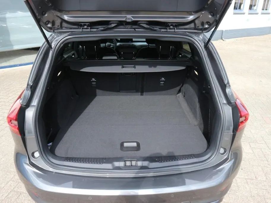 Ford Focus Wagon 1.0 EcoBoost Hybrid ST Line Style 125pk met Parking-, Winter-, Family-, en Design Pack