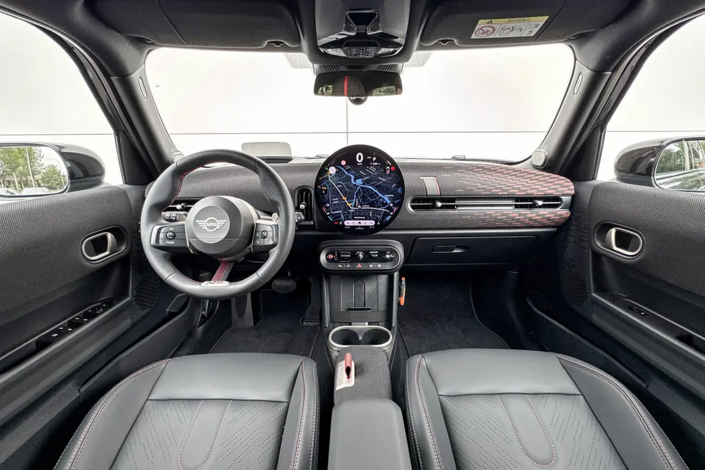 MINI Cooper 5-deurs 1.5 Cooper C John Cooper Works XL