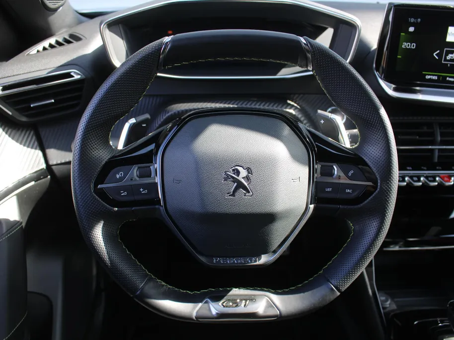 Peugeot 2008 1.2 PureTech GT | Automaat | Navi | Camera | Panoramadak | Dodehoek detectie | Cruise adapt. | 17' LM | LED |