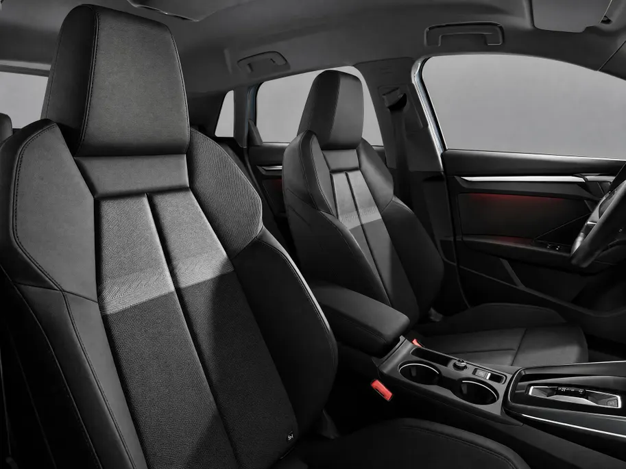 Audi A3 Sportback 30 TFSI Advanced edition 116 PK · Tech plus · SONOS premium 3D · Optiekpakket zwart plus