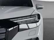 Audi Q4 e-tron 45 quattro S Edition 82 kWh/285pk · Trekhaak · Apple/Android Car Play · Sonos · Camera · 21'' · Adaptive Cruise Control · Stoelverwarming ·