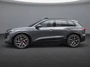 Audi Q6 e-tron S edition performance 100 kWh 306pk · SOH 98,1% · Panoramadak · Warmtepomp · 360 Camera · Wegklapbare Trekhaak · Bang & Olufsen · Kuipstoel · 21'' Inch · Garantie t/m 21-01-2031 of 100.000km