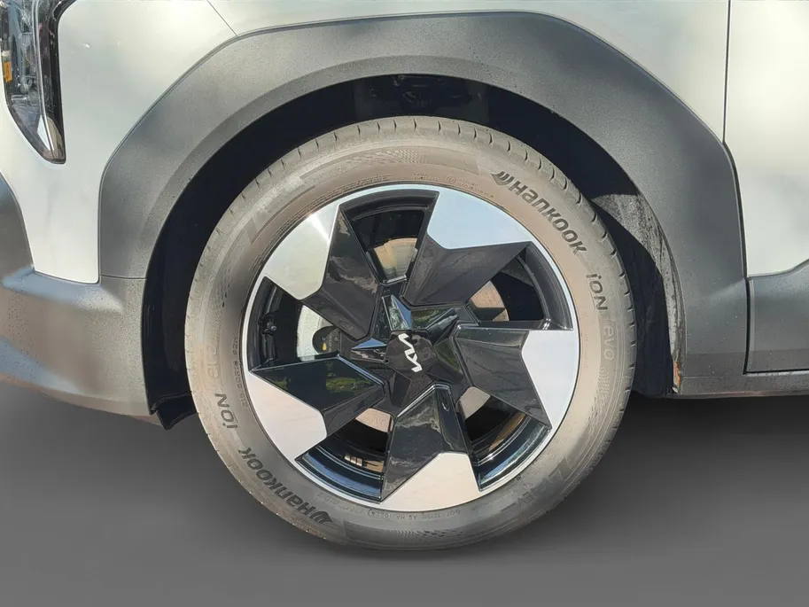 Kia EV2 Plus Advanced 42.2 kWh STOEL & STUURVERWARMING | PANORAMADAK | ELEKTRISCHE STOELVERST | RESTERENDE FABRIEKSGARANTIE TM 2036