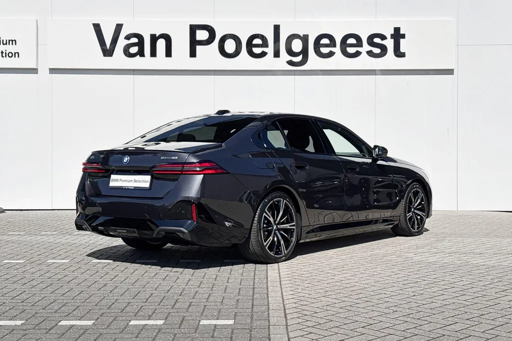 BMW i5 Sedan eDrive40