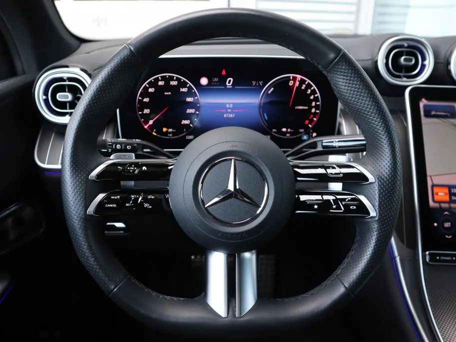 Mercedes-Benz GLC 300e 4MATIC AMG Line