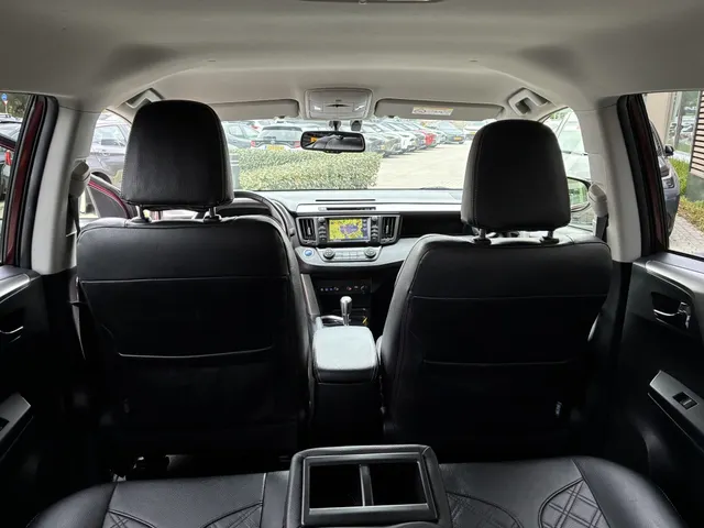 Toyota RAV4 2.5 Hybrid AWD Style