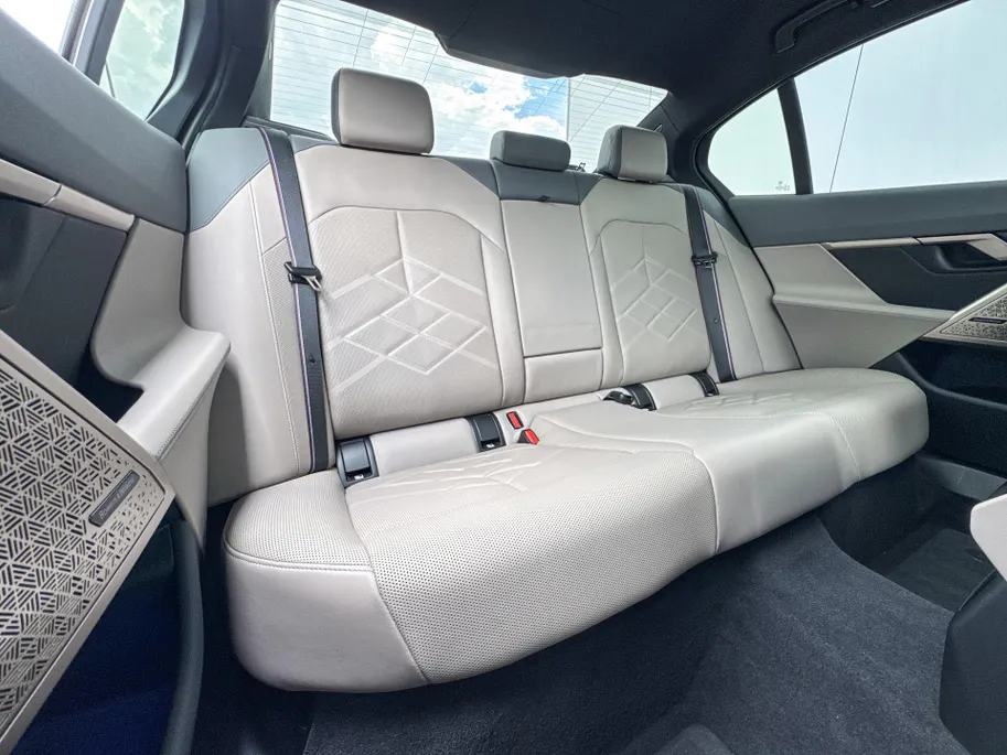 BMW i5 Sedan eDrive40 M Sport Pro