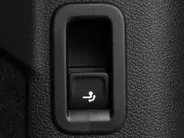 Volkswagen Golf 1.5 eHybrid 272pk DSG GTE · Panoramadak · 360 Camera · Inklap. Trekhaak · Head-Up Display · Matrix LED · Keyless · DCC · Garantie t/m 26-05-2030 of 100.000km