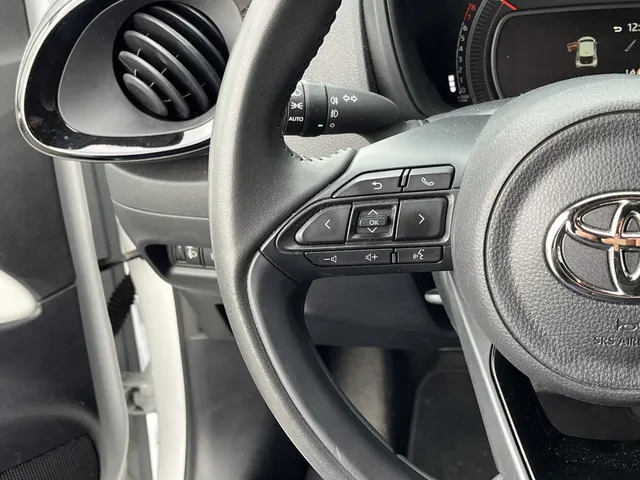 Toyota Aygo X 1.0 VVT-i S-CVT Pulse Bi-Tone