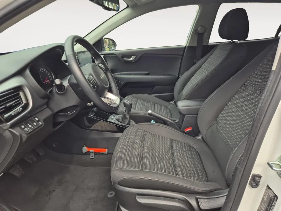 Kia Stonic 1.0 T-GDi MHEV DynamicPlusLine | Cruise Control | Climate Control | Navigatie | LM Velgen | Camera | Privacy Glass |
