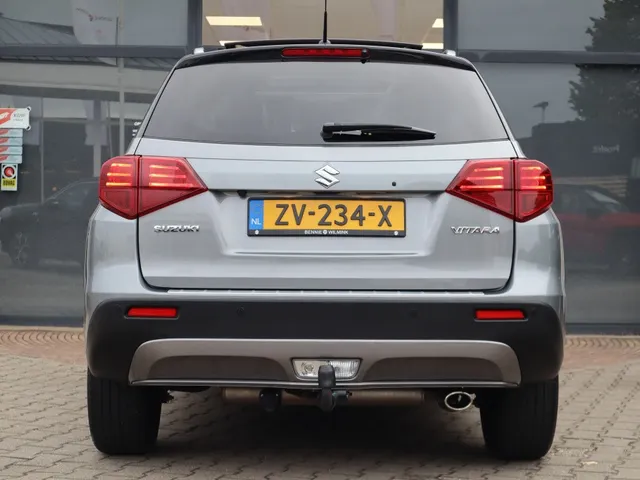 Suzuki Vitara 1.4 BoosterJet Stijl Automaat Trekhaak | Pano Dak | Carplay | Adaptive Cruise