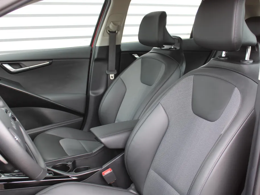 Kia Niro 1.6 GDi Hybrid DynamicLine | Navi | Airco | Cruise | Camera | Keyless |