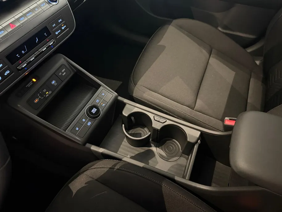 Hyundai Kona Electric PURE EDITION | 48.6 KWH | Z&Z MEGA ACTIE | 33.990,- RIJKLAAR |