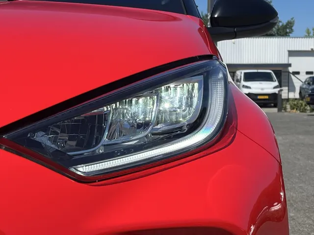 Toyota Yaris 1.5 Hyb. Launch Ed. | Stoelverw. | Head-up