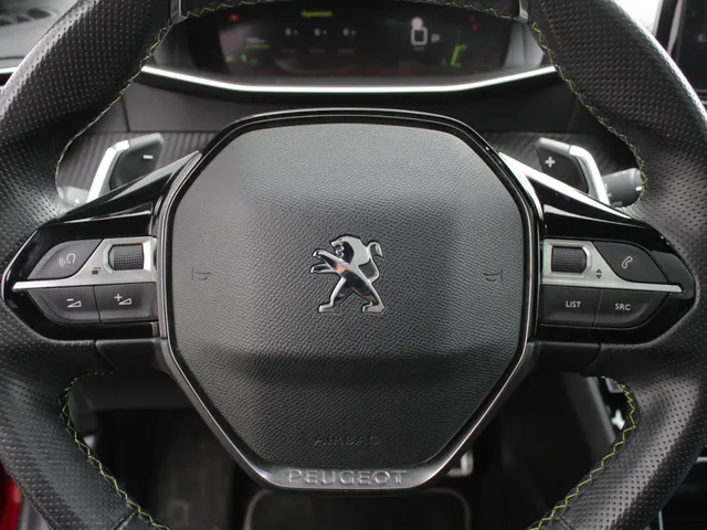 Peugeot 208 1.2 PureTech GT Pack Automaat | Adap. Cruise | Panodak | Vol Leder | Stoelverwarming | Camera