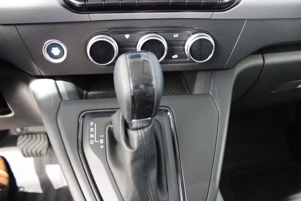 Nissan Townstar N-Connecta L2 44 kWh Nissan TOWNSTAR N-Connecta L2 45 kWh | 22% VOORRAAD KORTING | TREKVERMOGEN 1500KG | APPLE CAR/ANDROID AUTO | ECO LEDER |