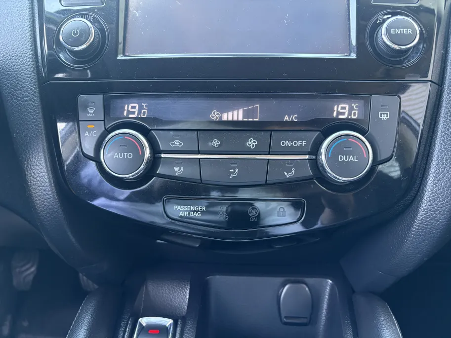 Nissan QASHQAI 1.6 Acenta | LM Velgen | Navi | Camera | Cruise | Trekhaak | ECC