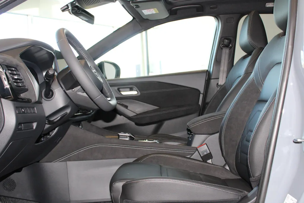Nissan QASHQAI 1.5 e-Power N-Design *Pro-pilot*Google navigatie*Dodehoeksensoren*360grd Camera*parkeersensoren voor en achter*Climatecontrole*stoel-,stuur- en voorruit verwarming*Applecarplay&Androidauto*