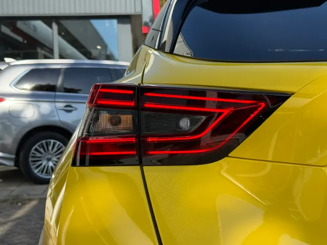 Nissan Juke Hybrid 143pk N-Sport | Navigatie | 360-Camera | App Connect | ACC | Cold Pack | Keyless