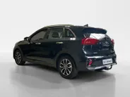 Kia Niro 1.6 GDi Hybrid Edition | Trekhaak Vaste Kogel+ 13-Polige stekker | Schuifkanteldak | Apple Carplay / Android Auto | Navigatiesysteem | Licht + Regensensor | Parkeersensoren + Camera Achter | 16' Lichtmetalen Velgen | Cruise Control Adaptief | Rijstrooksen