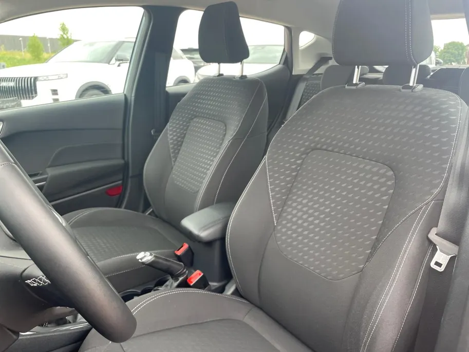Ford Fiesta 1.0 EcoBoost Hybrid Titanium X *Navigatie*Parkeersensoren*Cruise Control*Arico*1ste eigenaar!
