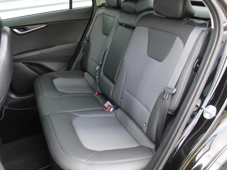 Kia Niro 1.6 GDi Hybrid DynamicLine | Camera | Cruise adapt. | Clima | 16' LM | Navi | Keyless |