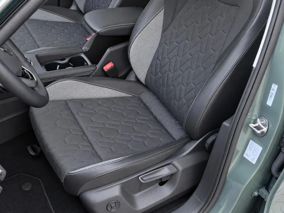 Volkswagen Tiguan 1.5 eHybrid 204pk DSG Life Edition · 360 Camera · Inklap. Trekhaak · Stuur- & Stoelverwarming · Apple/Android Car Play · Garantie t/m 03-02-2028