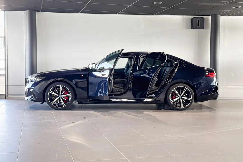 BMW i5 Sedan eDrive40 M Sportpakket Pro Comfort