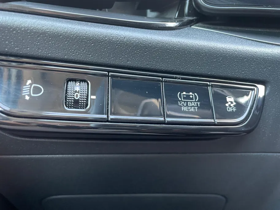 Kia Niro 1.6 GDi Hybrid ComfortLine *Automaat*Navi+Camera*Climate Control*Adapt. Cruise Control*LM.Velgen*Nette auto!