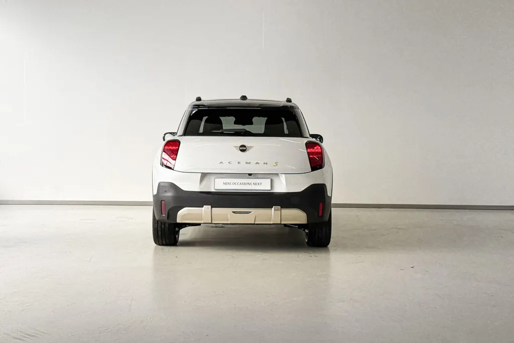 MINI Aceman SE Favoured L 54.2 kWh