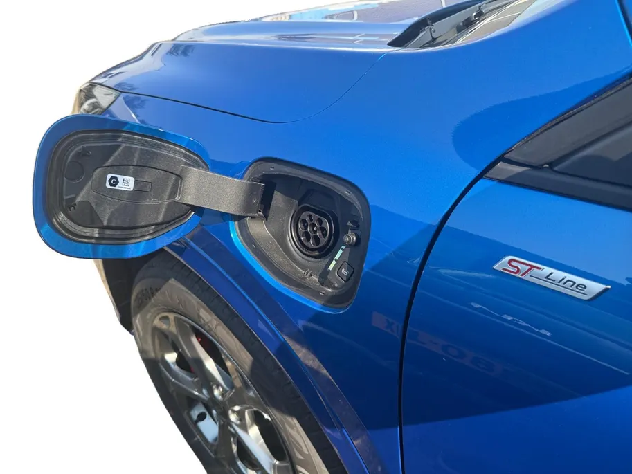 Ford Kuga 2.5 PHEV ST-Line X | NIEUW DIRECT LEVERBAAR! | Elektr. Trekhaak | Panoramadak | Winter Pack | Fabrieksgarantie! |
