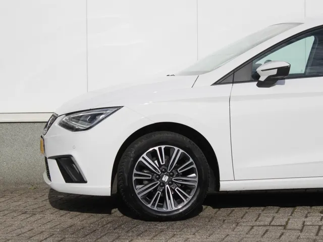 SEAT Ibiza 1.0 EcoTSI Style | Navi | Carplay / Android Auto | Cruise | Park sens | Clima