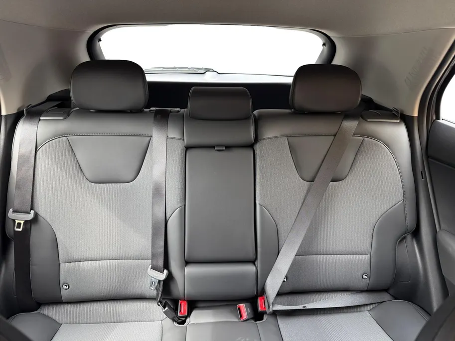 Kia Niro 1.6 GDi Hybrid DynamicLine Navi | Metallic lak | Cruise Control Adaptief | Fabrieksgarantie t/m 3 2033 | Keyless entry | Camera |