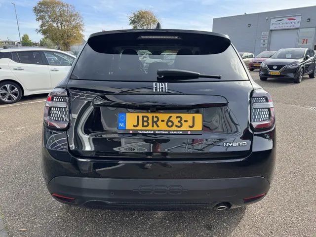 Fiat 600 1.2 Hybrid La Prima Automaat