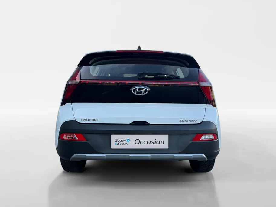 Hyundai Bayon 1.0 T-GDI Comfort | Navigatie | Apple Carplay & Android Auto | Achteruitrijcamera | Cruise control | Parkeersensoren achter | Lichtmetalen velgen |