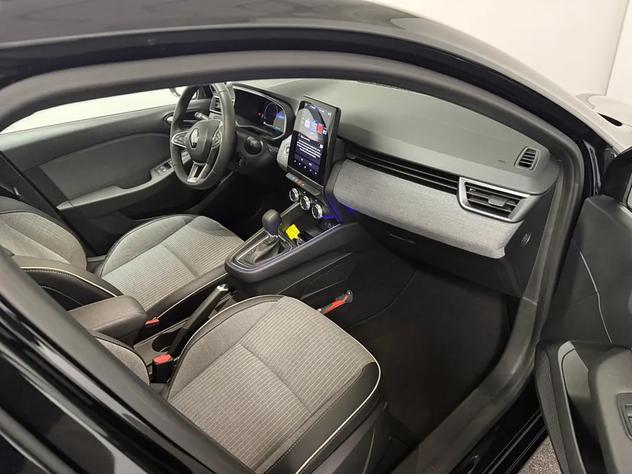 Renault Clio 1.6 E-Tech Full Hybrid 145 techno AUTOMAAT NAVI AIRCO CRUISE CONTROLE APPLE CARPLAY ANDROID AUTO CAMERA PARKEERSENSOREN LM VELGEN ZEER MOOIE AUTO