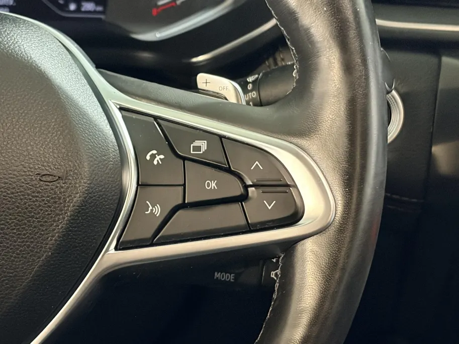 Renault Captur 130PK TCe Initiale Paris Automaat | 1e eigenaar | 360 Camera | Stoelverwarming | Navi | Apple CarPlay/Android Auto | Leder | Adaptive Cruise Control | Climate Control | Full LED | Lichtmetalen Velgen |